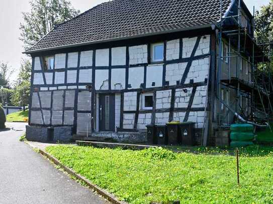 Alte Hülle, neuer Kern - Fachwerk-Schmuckstück in Hennef-Weldergoven