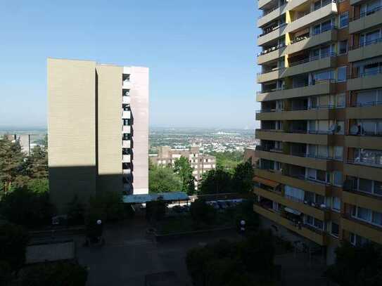 Wohnen in Heidelberg mit 1970er Flair: moderne & sanierte 3-Zimmer Wohnung