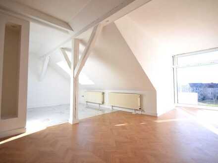 neu modernisiert*individuelle 3-Raum-DG-Wohnung mit schönem Ausblick