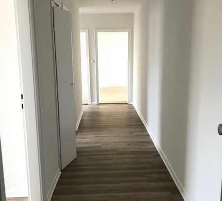 Schöne 3-Zimmer-Hochparterre-Wohnung mit 2 Balkonen in Wolfenbüttel