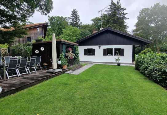 Traumhaftes Baugrundstück mit Bungalow am Wörthsee