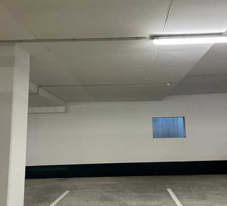 Tiefgaragenstellplatz in der Nähe des Augsburger Hauptbahnhofes/ der Innenstadt