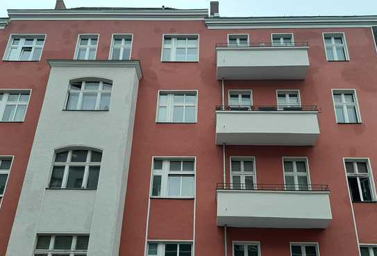 Geräumige 3 Zimmer Wohnung mit Balkon sucht neue Mieter nahe des U-Bhf Seestraße