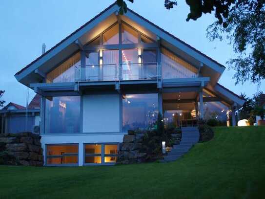 Moderne Architektur in naturnaher und begehrter Wohnlage