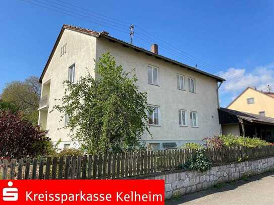 Älteres Zweifamilienhaus mit viel Potential in Kelheim-Affecking