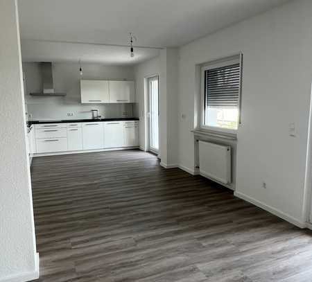 TOP renovierte 3-Zimmer Wohnung mit Balkon und EBK in Walldorf