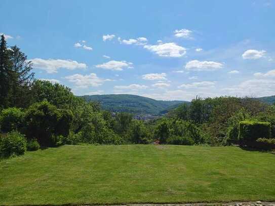 Kompakte Eigentumswohnung mit großer Terrasse und einzigartigem Ausblick