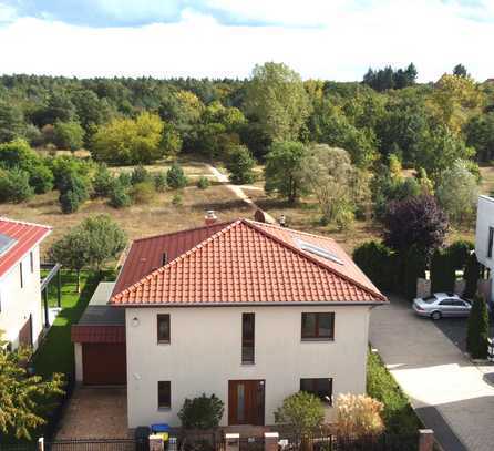 ***Stadtvilla in Berlin-Karlshorst mit unverbauter Aussicht in Wald-und Wiesenlage***