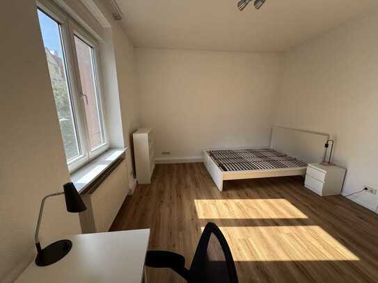 Renoviertes WG-Zimmer im 2-Zimmer-Altbau möbliert und mit Balkon - nur 10min zum Hauptbahnhof