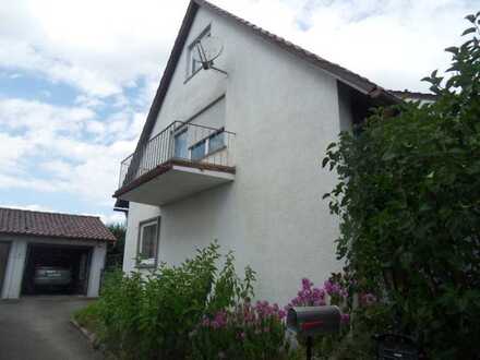 Solides Zweifamilienhaus in Wolpertswende !