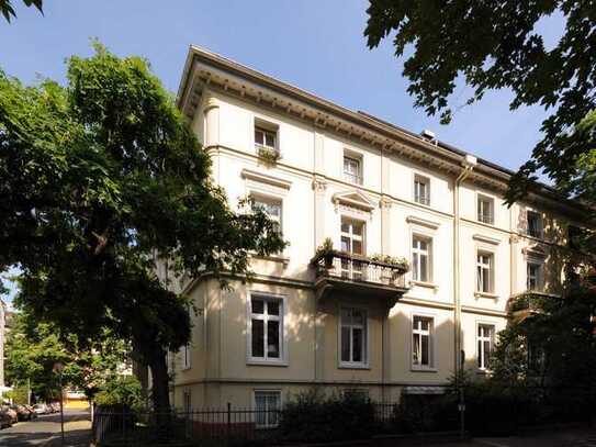 Schöne 1-Zimmer Altbau-Wohnung in Top-Lage nähe alte Oper