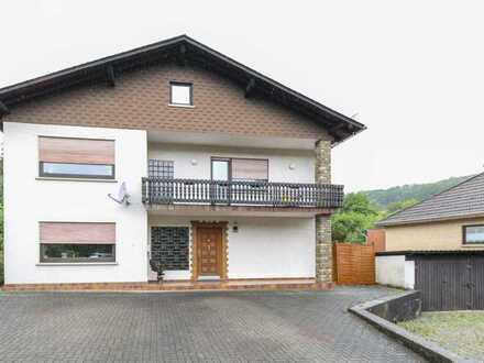 Gepflegtes Mehrfamilienhaus mit großem Garten in Feldrandlage von Haiger-Langenaubach