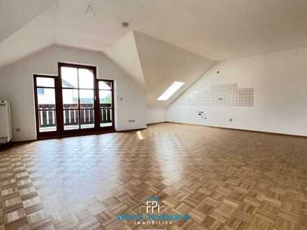 Provisionsfrei: 3-Zimmer DG-Wohnung mit Südbalkon und Blick zur Befreiungshalle in Ihrlerstein!