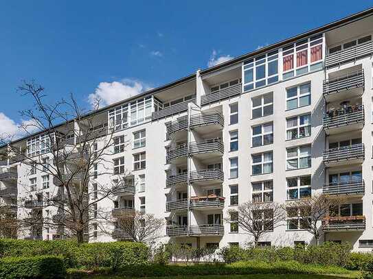 Mitten in Friedrichhain - 2-Zimmerwohnung mit Wintergarten und Blick auf den Comeniusplatz