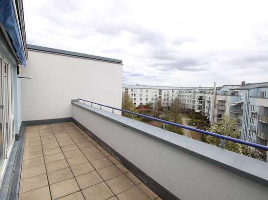 Großzügige, lichtdurchflutete 2-Zimmer Dachterrassen Wohnung