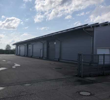 Lagerhalle / Gewerbehalle /Produktionshalle zu vermieten