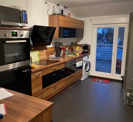 Vollständig renovierte Wohnung mit drei Zimmern sowie Balkon und Einbauküche in Rastatt