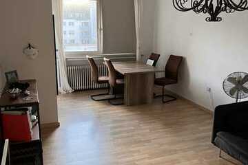 Schöne 2-Zimmer-City-Wohnung mit Küche / Balkon - von Privat