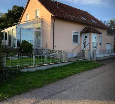 Günstiges 8-Raum-Einfamilienhaus mit EBK in Geslau