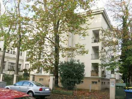 Schöne 3-Raum-Wohnung mit Balkon und Tiefgaragenstellplatz in Gohlis-Süd