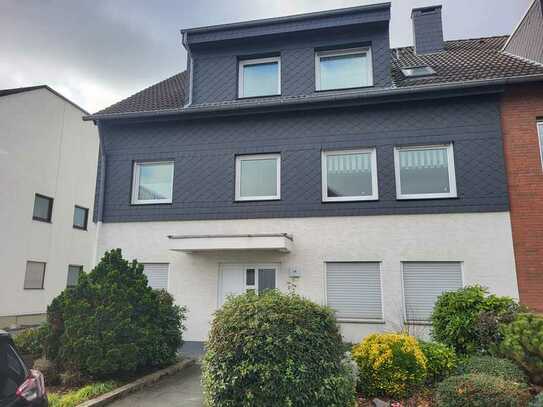 4-Zimmer-Wohnung mitTerrasse, EBK und Garage in Pestalozzistr.14,Langenfeld (Rheinland)