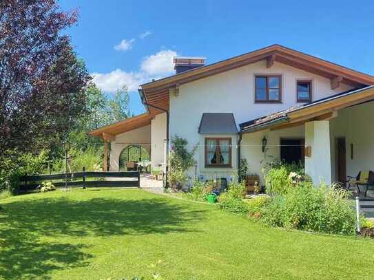 Attraktives 2-Familienhaus in unverbaubarer Aussichtslage von Inzell
mit herrlichem Bergblick