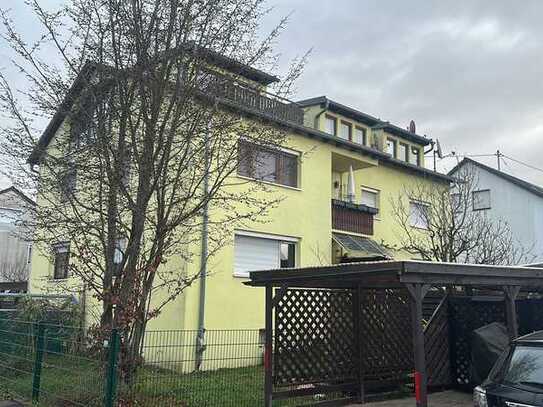 Renovierte 3,5-Raum-Wohnung mit Balkon und Einbauküche in Pleidelsheim