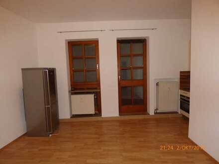 Altstadt, schöne Wohnung in Einzeldenkmal mit Terrasse