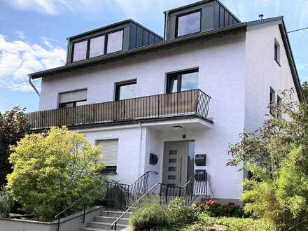 **Freistehendes MFH in ruhiger Lage**