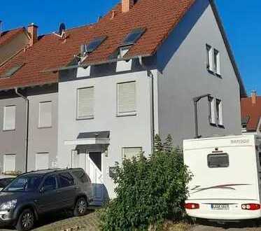Haus in Zentraler Lage, fertig zum Einzug sucht neuen Besitzer