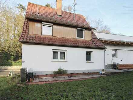 Home sweet home: Gepflegtes Einfamilienhaus mit Terrasse und Garage in zentraler Lage