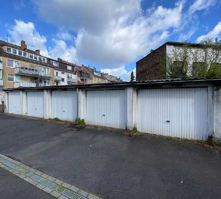 Garage in umschlossenem Innenhof in Köln-Lindenthal