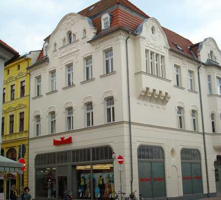 Lichtdurchflutete 3-Zimmer Wohnung im Denkmal