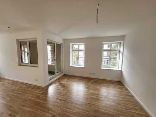 *Luxussanierung&Erstbezug* 3-Raum-WE mit Fußbodenheizung, Tageslichtbad, Abstellraum, Loggia, Aufzug