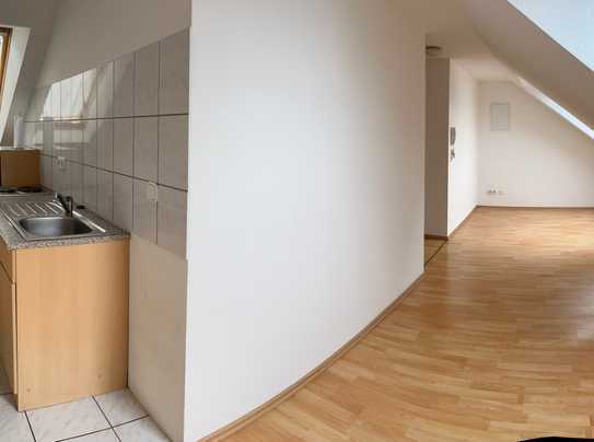 Unna, Iserlohner Straße ! modernes 25m² DG Appartement mit Duschbad, EBK !