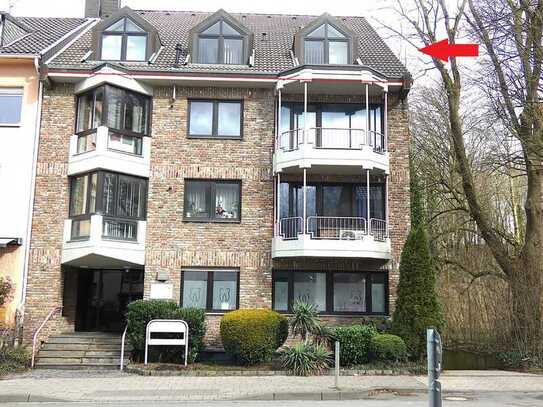 Aachen-Laurensberg! In zwei Wohneinheiten aufgeteilte Eigentumswohnung mit Stellplatz.