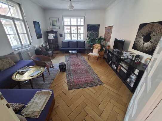 Stilvolle 5-Zimmer-Wohnung mit Balkon in München Sendling