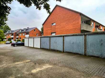 Garagenanlage mit 8 Einheiten in einem Wohngebiet