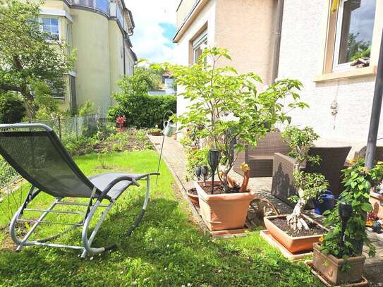 *** 2 1/2 Zimmer Wohnung mit grossem Garten