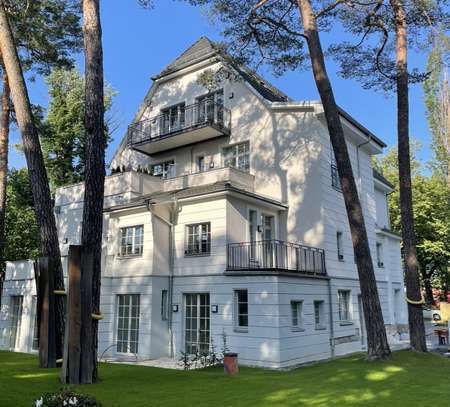 Herrschaftliche 3 Zimmer Wohnung in kernsanierter Altbauvilla