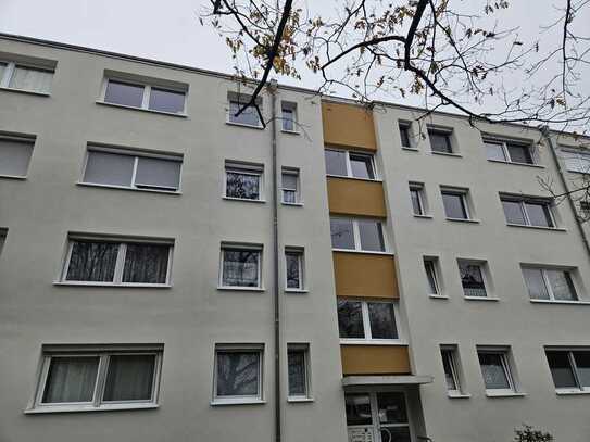 Gepflegte 3 Zi. Wohnung mit Balkon in Karlsruhe PROVISIONSFREI !