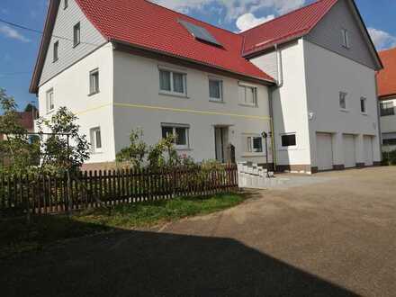 Ruhige geräumige Erdgeschosswohnung zu vermieten