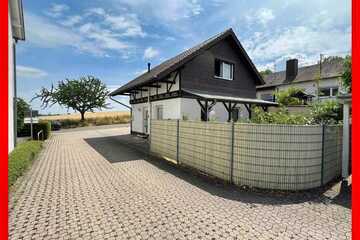 Attraktives Haus
mit traumhafter Aussicht in Essingen (Pfalz)