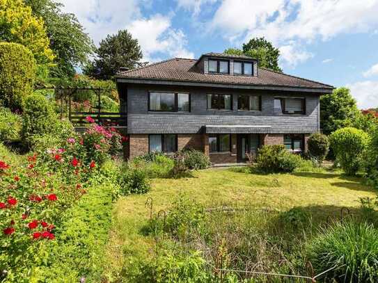 Architektenhaus in Sackgassenlage: ca. 195 m² Wohnfläche, 839 m² Grundstück