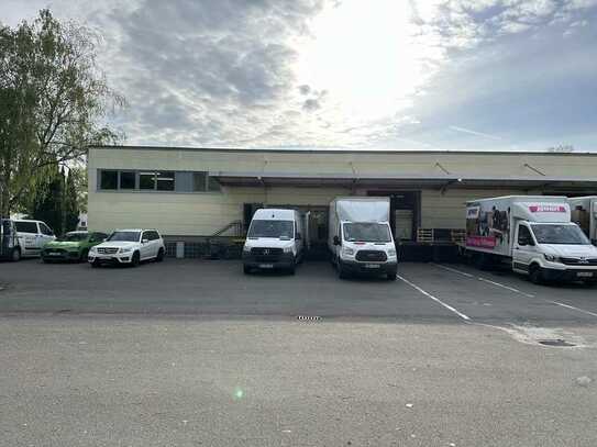 840 m² Halle mit 120 m² Büro in beliebter Lage