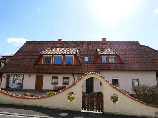 Traumhaftes Anwesen mit schönem Garten in Seßlach