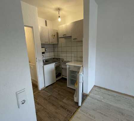 Plettenberg, Ohle: Einzimmerappartement über den Dächern Plettenbergs sucht SIE!!