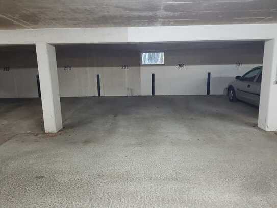 Tiefgaragenstellplatz im Zentrum von Eidelstedt