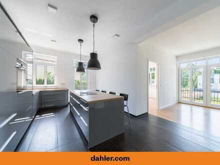 Luxury maisonette with water access and garden in exclusive villa complex on Lake Schwielowsee