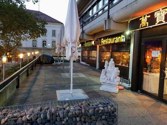 Leerstehende Gastroeinheit mit großzügiger Terrasse zu vermieten